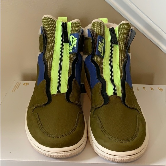 AIR JORDN 1 HIGH - Picture 2 of 7